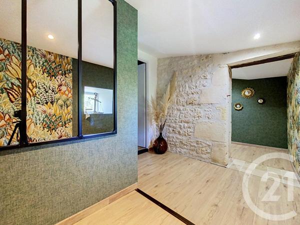 Maison à vendre  5 pièces - 205,57 m 2   ECHILLAIS  - 17