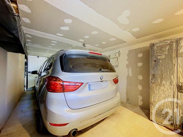 Maison à vendre  5 pièces - 205,57 m 2   ECHILLAIS  - 17