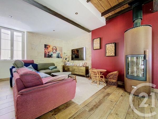 Maison à vendre  5 pièces - 205,57 m 2   ECHILLAIS  - 17