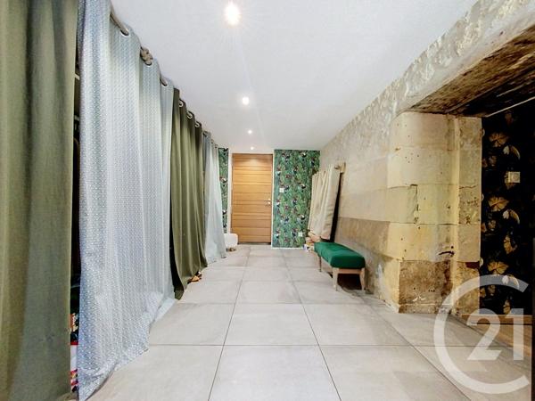 Maison à vendre  5 pièces - 205,57 m 2   ECHILLAIS  - 17