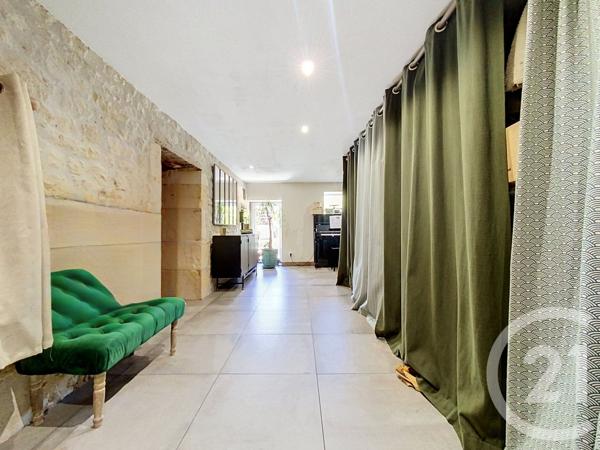 Maison à vendre  5 pièces - 205,57 m 2   ECHILLAIS  - 17