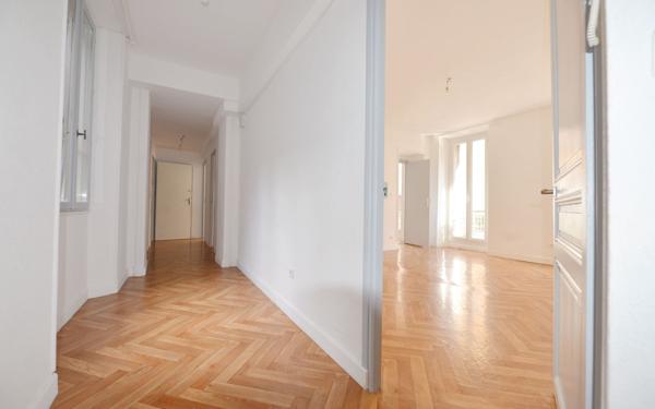 Appartement à vendre    2 pièces • 70,44 m2 Grasse