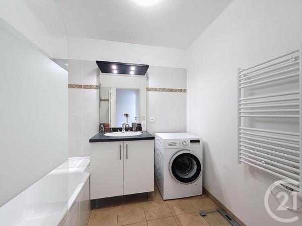 Appartement à vendre  4 pièces - 84,42 m 2   BAYONNE  - 64