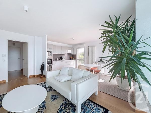 Appartement à vendre  4 pièces - 84,42 m 2   BAYONNE  - 64