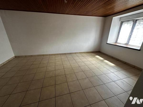 A VENDRE 56 PLOEREN, proche Vannes et Arradon, belle propriété, sur terrain + de 4 hectares + hangar