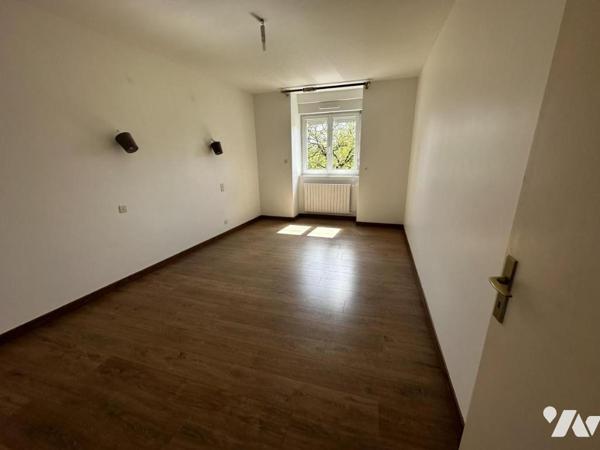 A VENDRE 56 PLOEREN, proche Vannes et Arradon, belle propriété, sur terrain + de 4 hectares + hangar