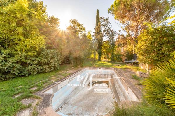Terrain constructible de 473 m² proche du centre