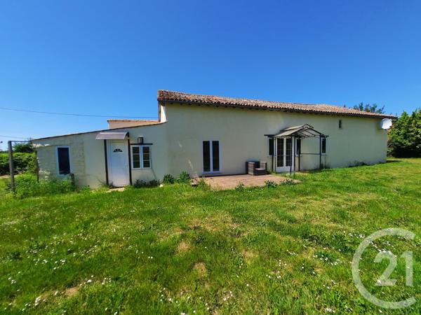 Maison à vendre  8 pièces - 204,06 m 2   BRIOUX SUR BOUTONNE  - 79