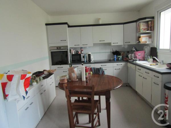 Maison à vendre  8 pièces - 204,06 m 2   BRIOUX SUR BOUTONNE  - 79