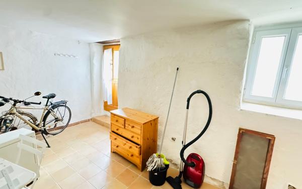 Maison à vendre    2 pièces •  Ria-Sirach