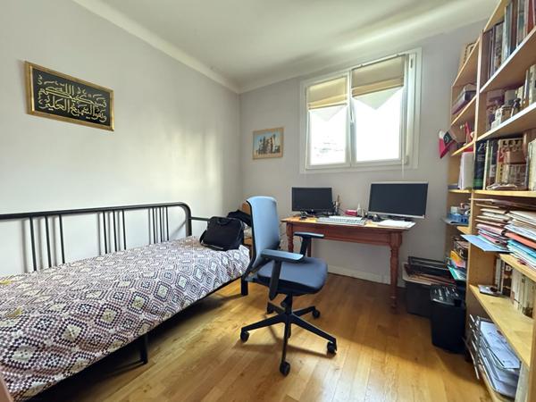 Maison Nantes 5 chambres+1 bureau- 200 m2 environ -MAISON FAMILIALE-PROCE,  
Nantes 44100