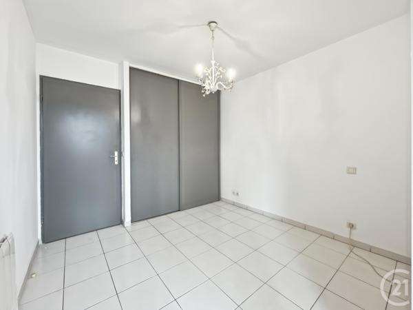 Appartement T2 à vendre  2 pièces - 38,11 m2 L ILE ROUSSE - 202