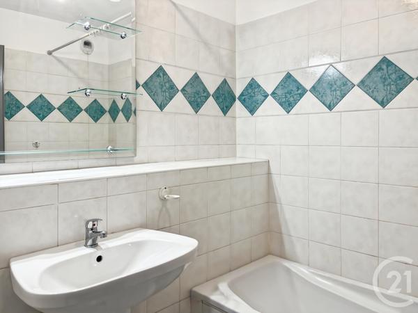 Appartement T2 à vendre  2 pièces - 38,11 m2 L ILE ROUSSE - 202