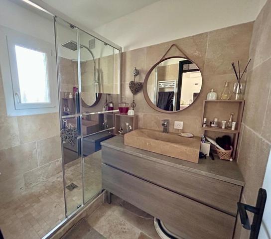 Appartement à LE PLAN-DE-LA-TOUR, 83120 - 2 pièces 46m²