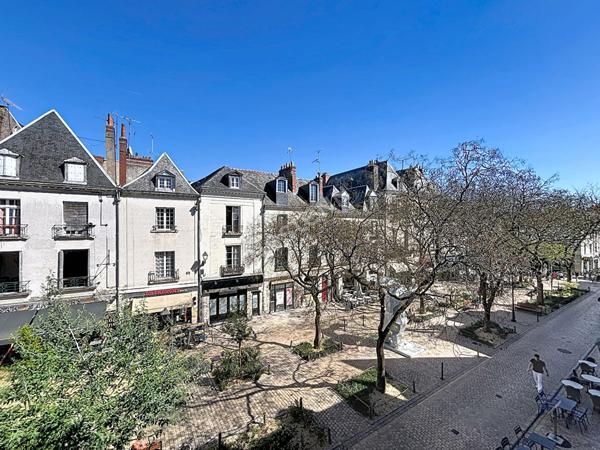 DUPLEX de 105 m2 - HYPER CENTRE DE TOURS