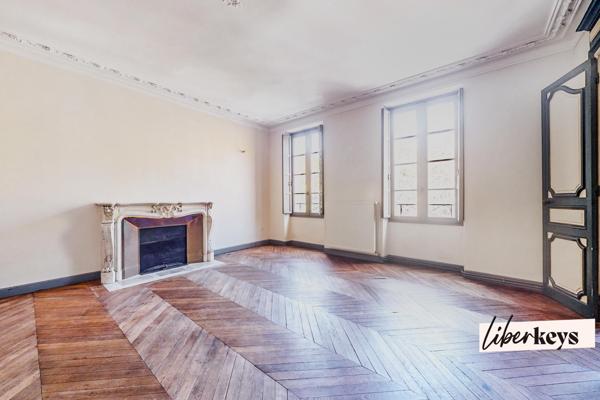 CARCASSONNE : Appartement atypique de 86m2 avec cellier 