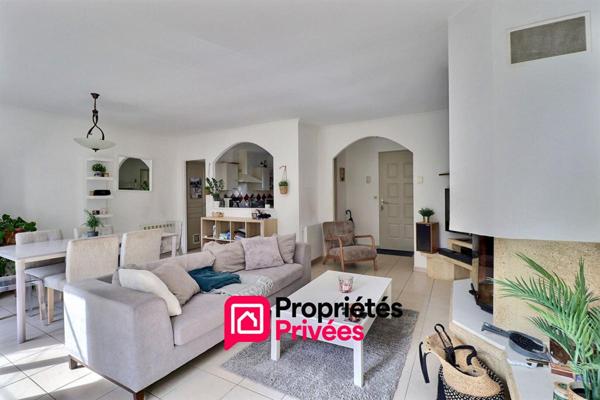 Uzès, 5km, Villa sur terrain arboré