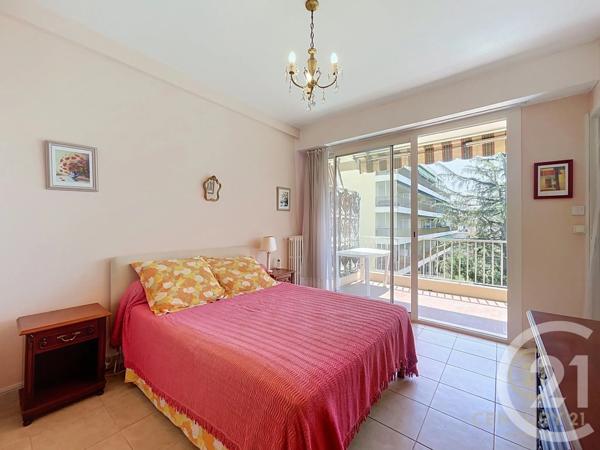 Appartement F3 à vendre  3 pièces - 77,20 m 2   ANTIBES  - 06
