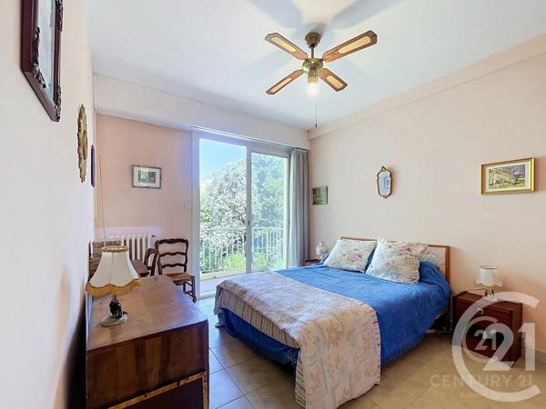 Appartement F3 à vendre  3 pièces - 77,20 m 2   ANTIBES  - 06