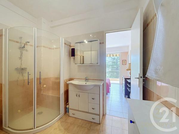 Appartement F3 à vendre  3 pièces - 77,20 m 2   ANTIBES  - 06