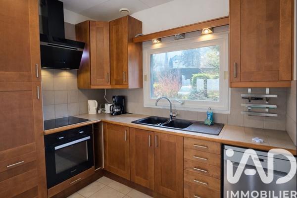 Maison à vendre 10 pièces 197 m² Saint-Jorioz