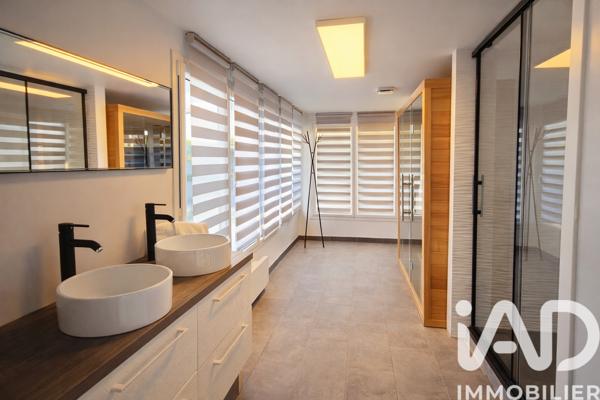 Maison à vendre 10 pièces 197 m² Saint-Jorioz