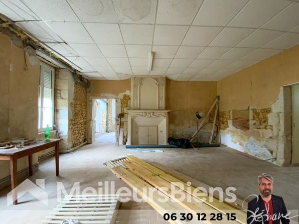 Immeuble mixte libéral et habitation - centre de Montendre