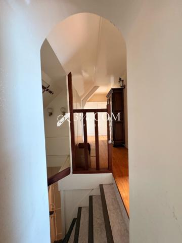 Maison
                                                                                                                                                                                                                                                                                                                        6 pièce(s)                                                                                                                                                                                                          3 chambre(s)                                                                                                                                                                                                          90  m²