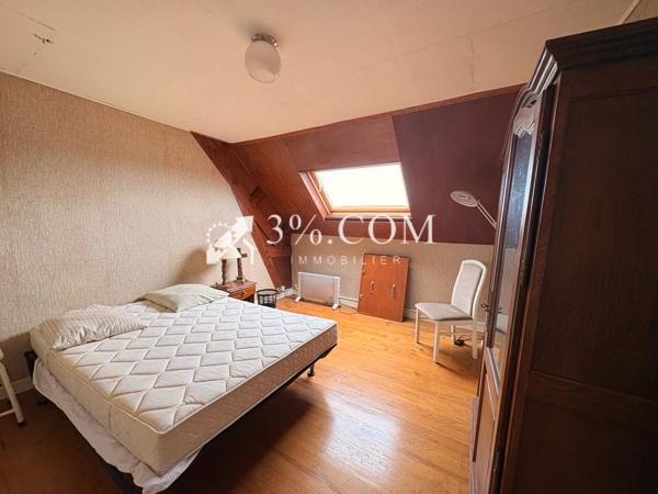 Maison
                                                                                                                                                                                                                                                                                                                        6 pièce(s)                                                                                                                                                                                                          3 chambre(s)                                                                                                                                                                                                          90  m²