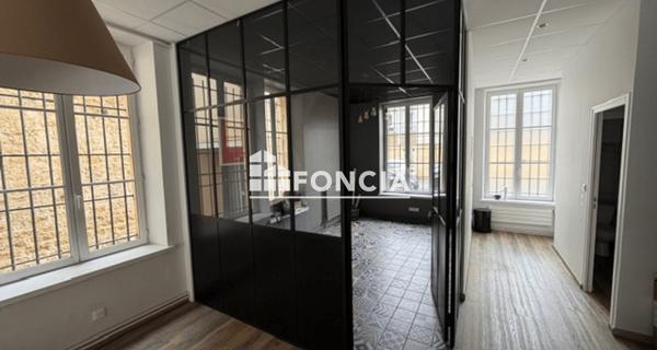Location Local commercial 75 m² - Charleville-mézières 08000