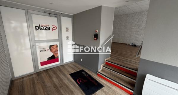 Location Local commercial 75 m² - Charleville-mézières 08000