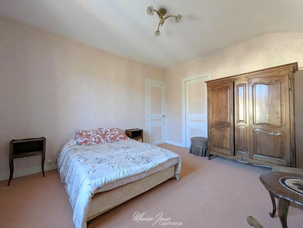 Lourdes – Maison de caractère style basque, modulable, idéale pour un projet familial ou locatif.