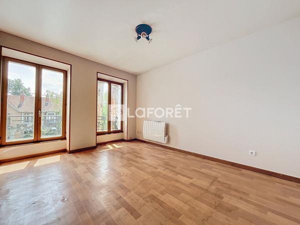 Location appartement Vouziers - 2 pièce(s) - 46 m² - 320 €/mois