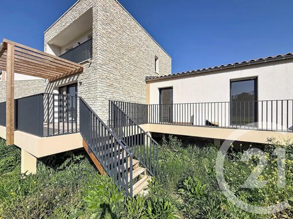 Maison à vendre  4 pièces - 91,50 m 2   CHATEAURENARD  - 13