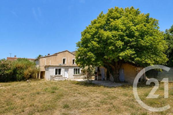 Maison à vendre  4 pièces - 91,50 m 2   CHATEAURENARD  - 13