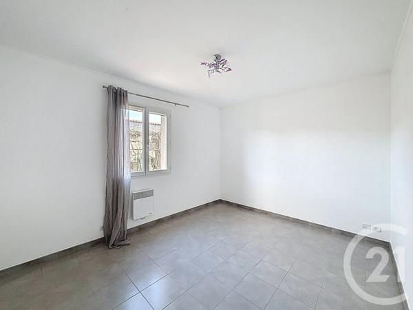 Maison à vendre  4 pièces - 91,50 m 2   CHATEAURENARD  - 13