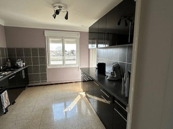 Appartement 4 pièces T4 F4 94.5 m² à Cavaillon RESIDENCE SAINT YVES 84300 à louer