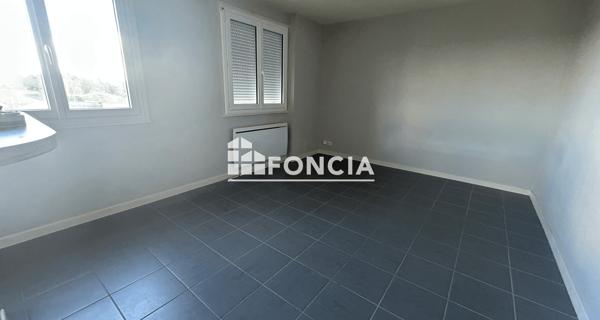 Location Studio 25.32 m² - Renaison 42370