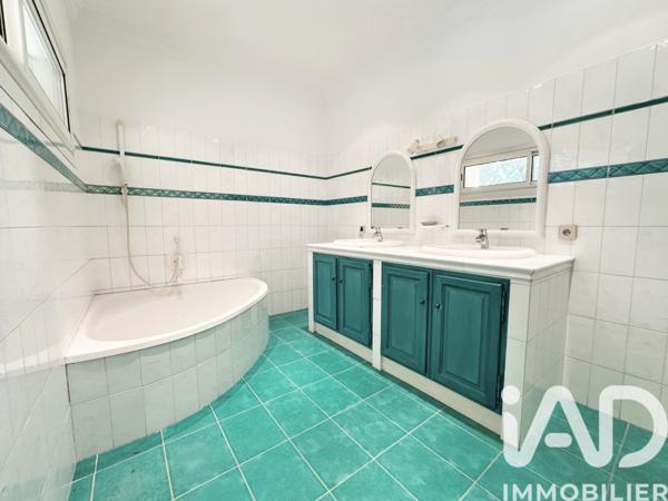 Maison à vendre 7 pièces 175 m² Castillon-du-Gard