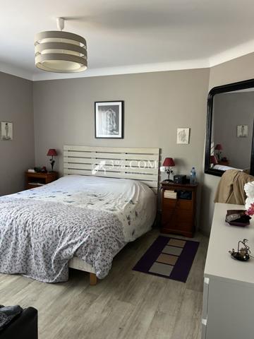 Villa 7 pièce(s) 4 chambre(s) 141.2 m²