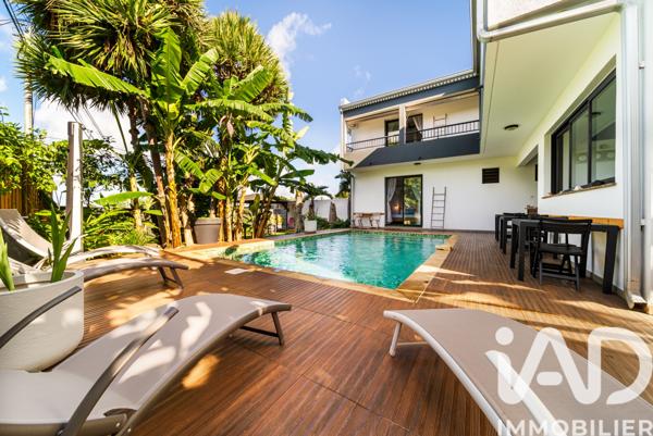 Maison à vendre 11 pièces 309 m² Saint-Pierre