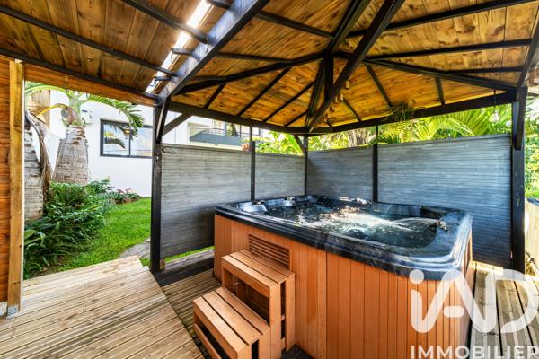 Maison à vendre 11 pièces 309 m² Saint-Pierre