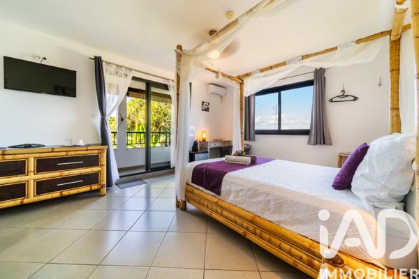 Maison à vendre 11 pièces 309 m² Saint-Pierre