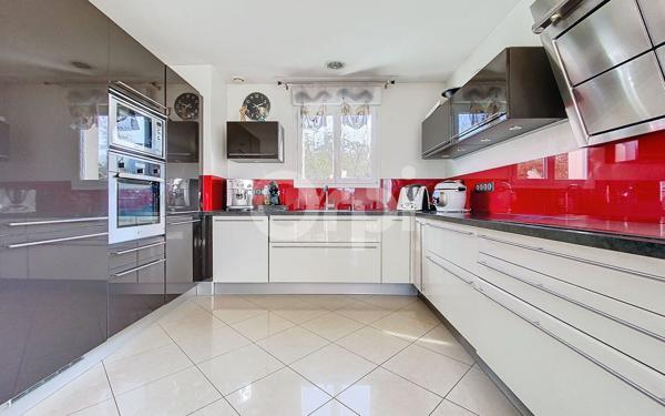 Maison à vendre    6 pièces •  Neufchâteau