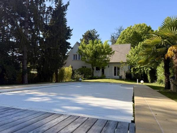 Maison à vendre |  Chambray-lès-Tours |  11 pièces | 264 m²