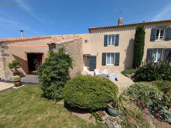 Achat - Propriété Les Herbiers 85500 9 pièces 258 m 2 1521 m 2
