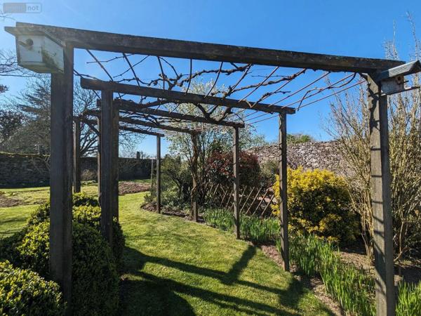 Achat - Propriété Les Herbiers 85500 9 pièces 258 m 2 1521 m 2