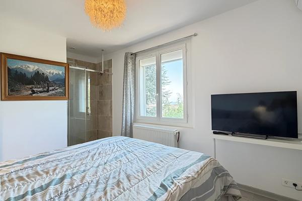 VILLA TYPE 4/5 LUMINEUSE AU CALME AVEC JARDIN PISCINE PARKING MANOSQUE