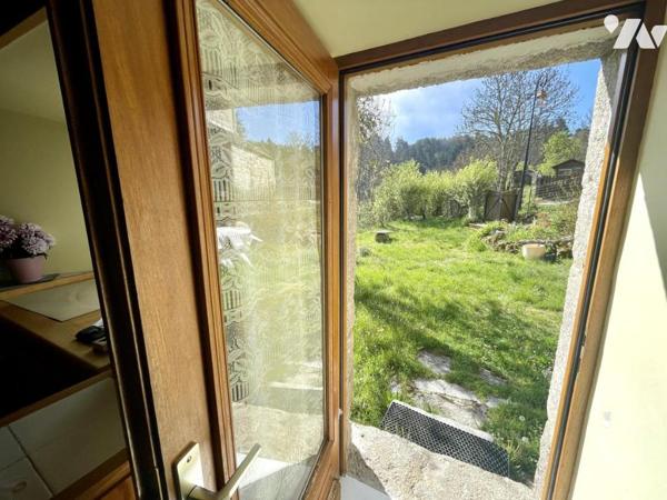 VENTE : CHARME AUTHENTIQUE EN LOZÈRE – CORPS DE FERME RÉNOVÉ AVEC VUE SUR LA MARGERIDE