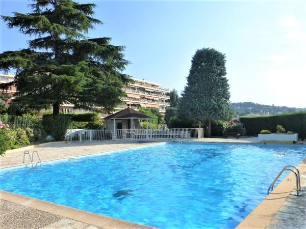 RESIDENCES DE FRANCE : SPACIEUX 3 PIECES AVEC PISCINE ET TENNIS